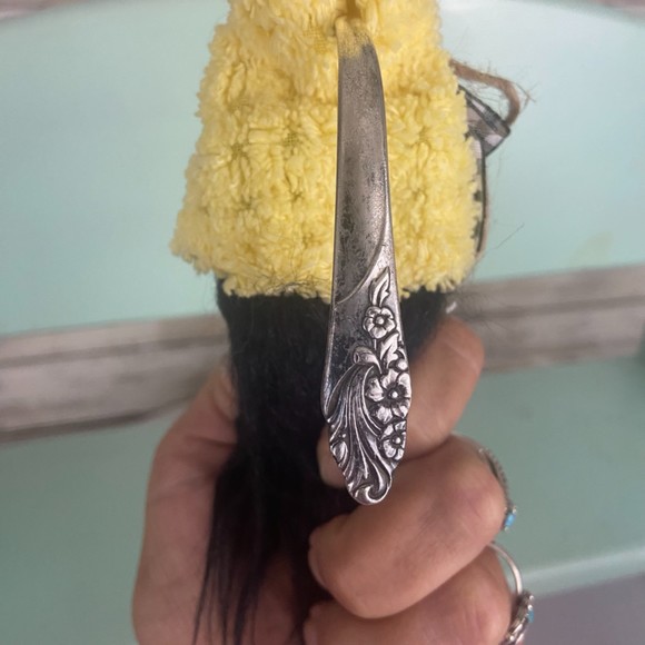 ❌SOLD❌ Vintage Yellow Chenille Silver Plated Spoon Gnome Ornament Faux Fur Black - Picture 5 of 11